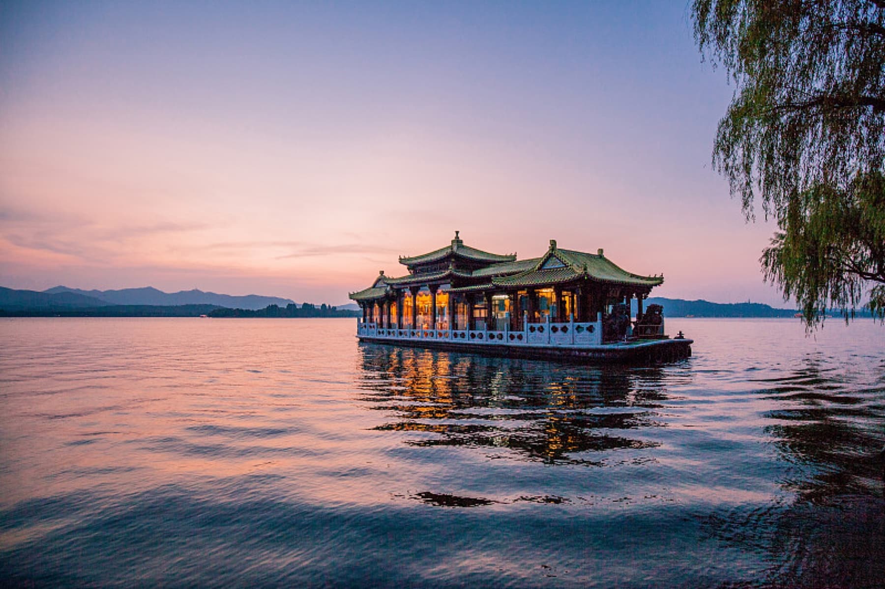 Hangzhou West Lake & Tea Mountain view 4